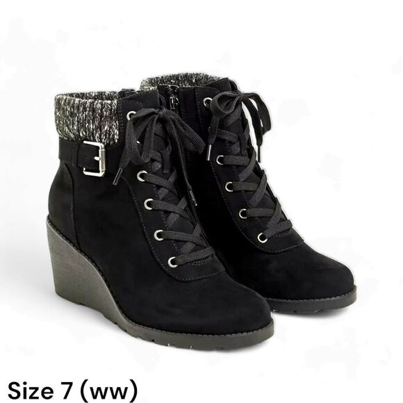 NIB TORRID Women's Wedge Bootie Faux Suede Black Extra Wide Rubber Cushion boot - Picture 1 of 12